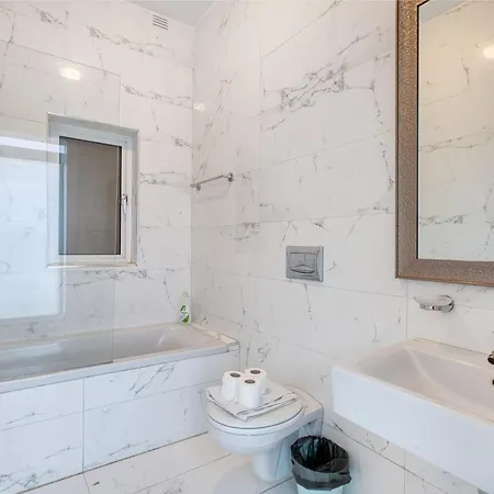 4br In Prime Location Just Off The Promenade By 360 Estates