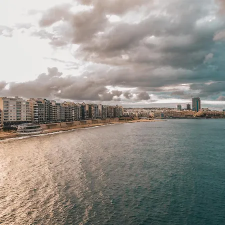 4br In Prime Location Just Off The Promenade By 360 Estates *