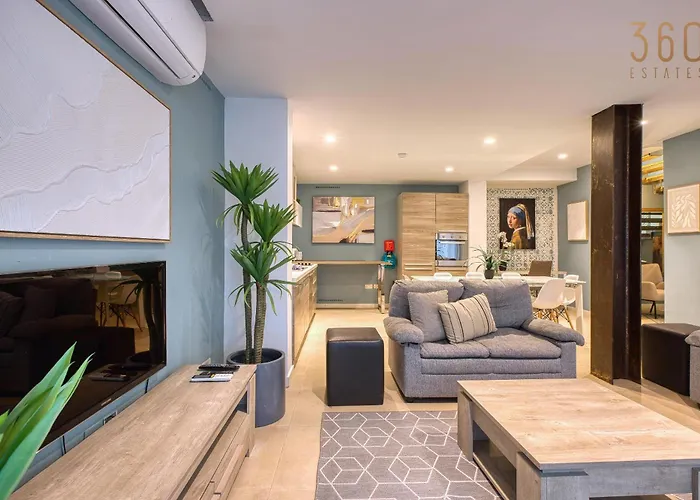 בית נופש 4br In Prime Location Just Off The Promenade By 360 Estates *