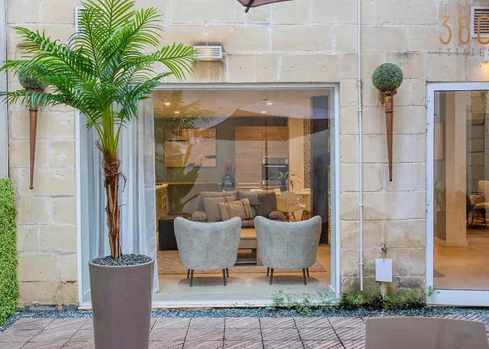 Σπίτι διακοπών 4br In Prime Location Just Off The Promenade By 360 Estates *