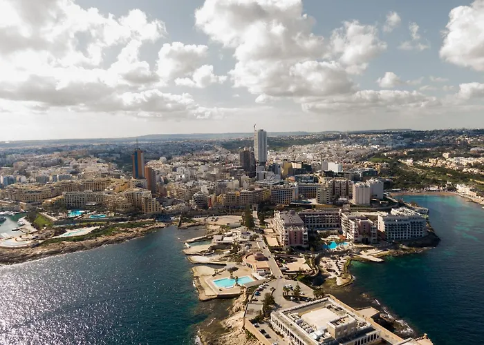 בית נופש 4br In Prime Location Just Off The Promenade By 360 Estates *